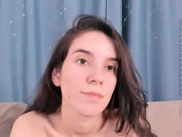 Hillaryaveles  live sex cam