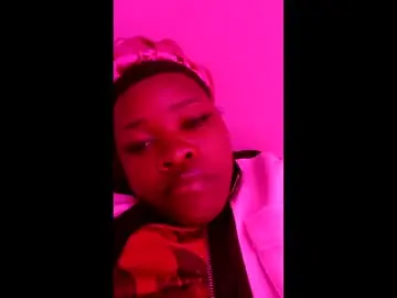 Juicy392221  live sex cam
