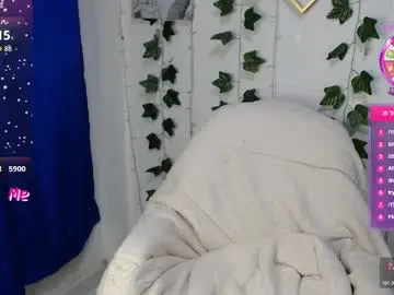 Kitty_saenz  live sex cam