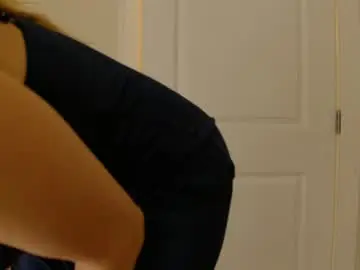 Loveliasecret  live sex cam
