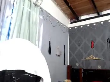 Marilincarolina  live sex cam
