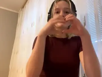 Marylyntunget  live sex cam