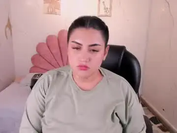 Melodysnow  live sex cam