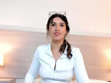 Mila_thomass  live sex cam