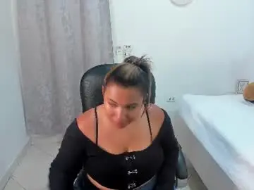 Nina_hazeel  live sex cam