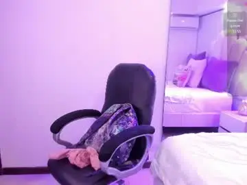 Nina_hazeel  live sex cam