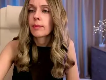 Wild_berrrie  live sex cam