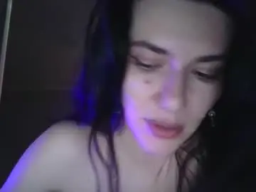 Bossyiskitten  live sex cam