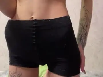 Hanna3mominty  live sex cam