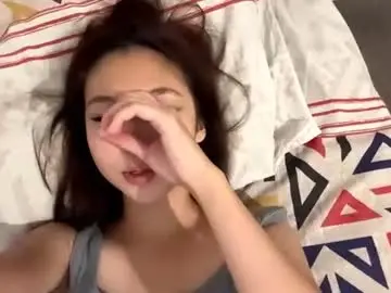 Hillarynapenas  live sex cam