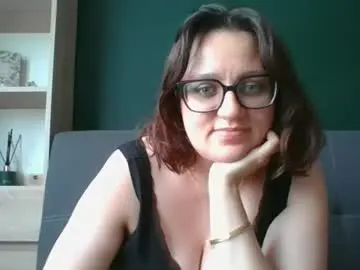 Irresistibleparis  live sex cam