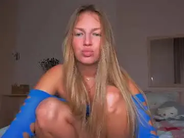 Jeannesnowru  live sex cam