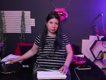 Kinkyy_mom  live sex cam