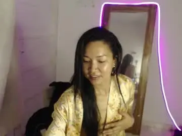 Natzumi_mcqueen  live sex cam