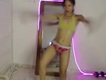 Natzumi_mcqueen  live sex cam