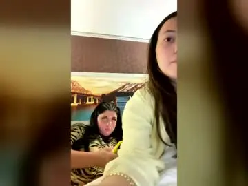 Petitesexysabrina  live sex cam