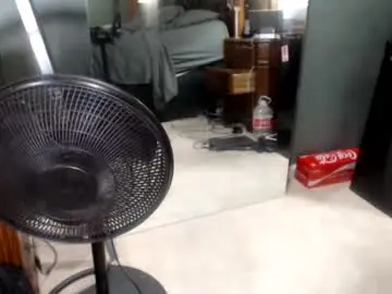Pnutbutterslut1  live sex cam