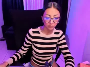 Purplemegan  live sex cam