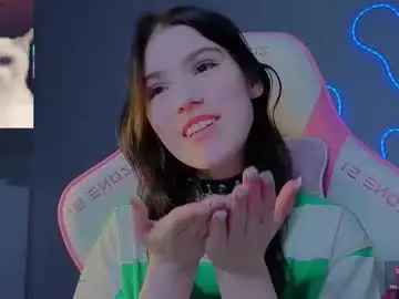 Sophie_nomenal_  live sex cam