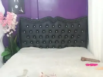 _nakedsabrina  live sex cam