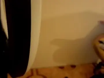 Angelbluemilf  live sex cam