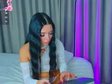 Ashleyetthen  live sex cam