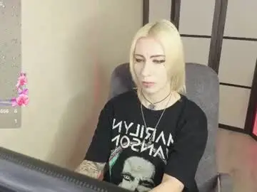 Delicadoree  live sex cam