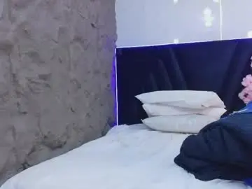Ebonycoworker  live sex cam