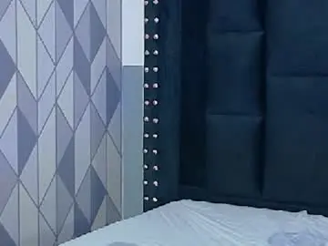 Ebonycoworker  live sex cam
