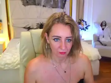 Lavandersophi  live sex cam