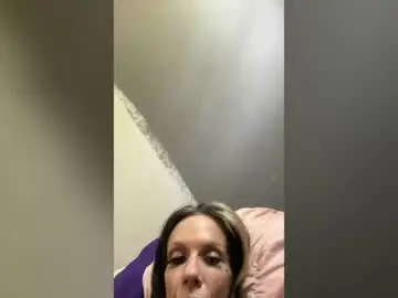 Naughtylilone101  live sex cam