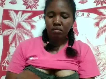Adelealy  live sex cam
