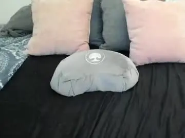 Hotwife9  live sex cam