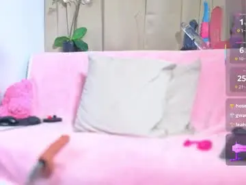 Petite_temptress  live sex cam