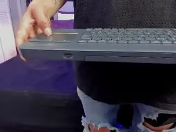 Pixelriot  live sex cam