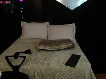 Pretty_cristal22  live sex cam