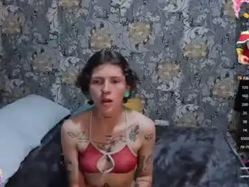 Pretty_cristal22  live sex cam