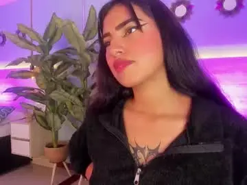 Cherrynovva  live sex cam