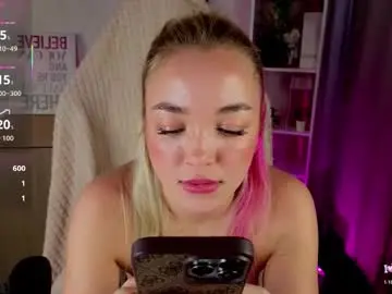 Christy_little  live sex cam