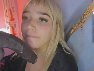 Hinata_dolly  live sex cam