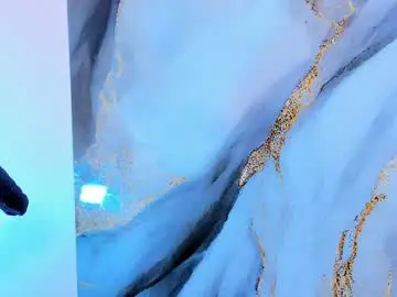 Hinata_dolly  live sex cam