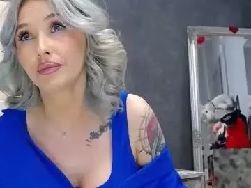 Issasmyth  live sex cam