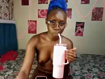 Petite_charm  live sex cam