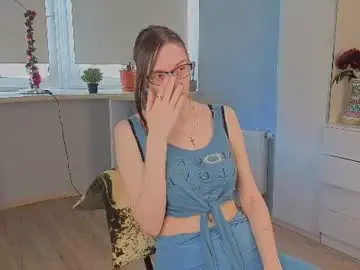 Trishdelafontaine  live sex cam