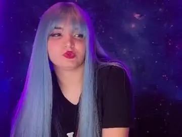 Trixiedoescamcam  live sex cam