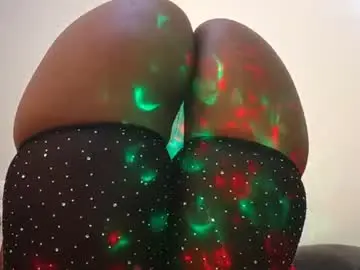 Tyraalinda  live sex cam