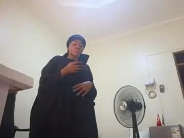 Tyraalinda  live sex cam