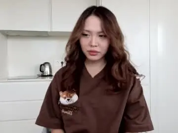 Amyalwayshere  live sex cam