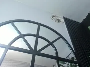 Bonny_petite  live sex cam