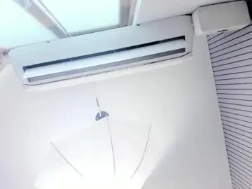 Bonny_petite  live sex cam